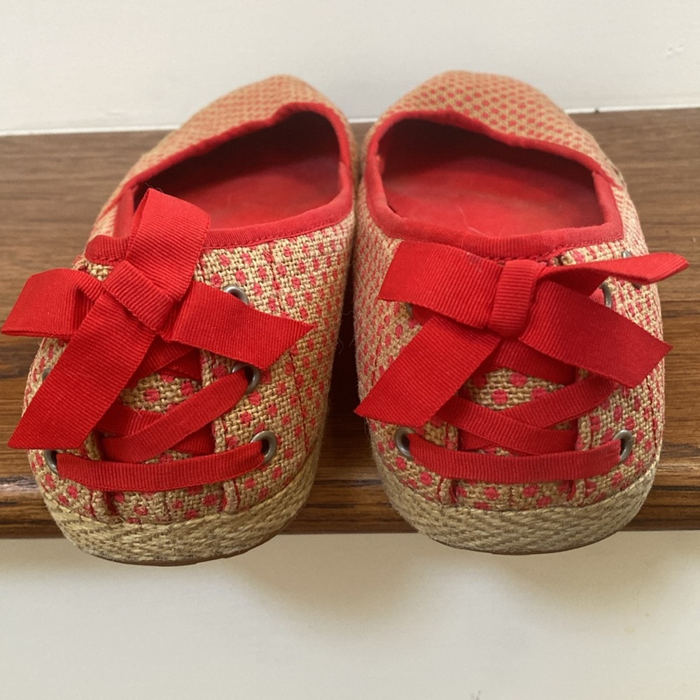 UGG espadrilles cream & red polkadots size 11